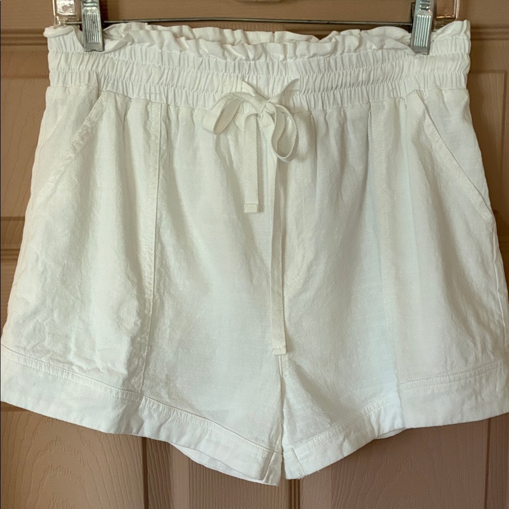 entro White High-Waist Drawstring Linen-Blend Shorts